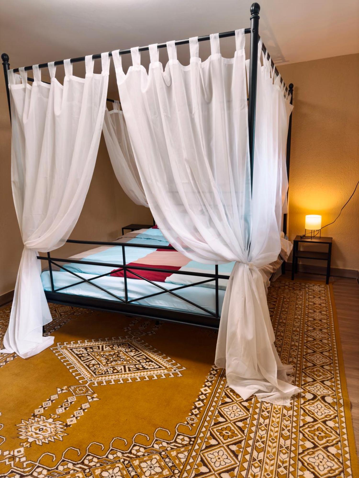 Yard Studio Rasnov Apartment Luaran gambar