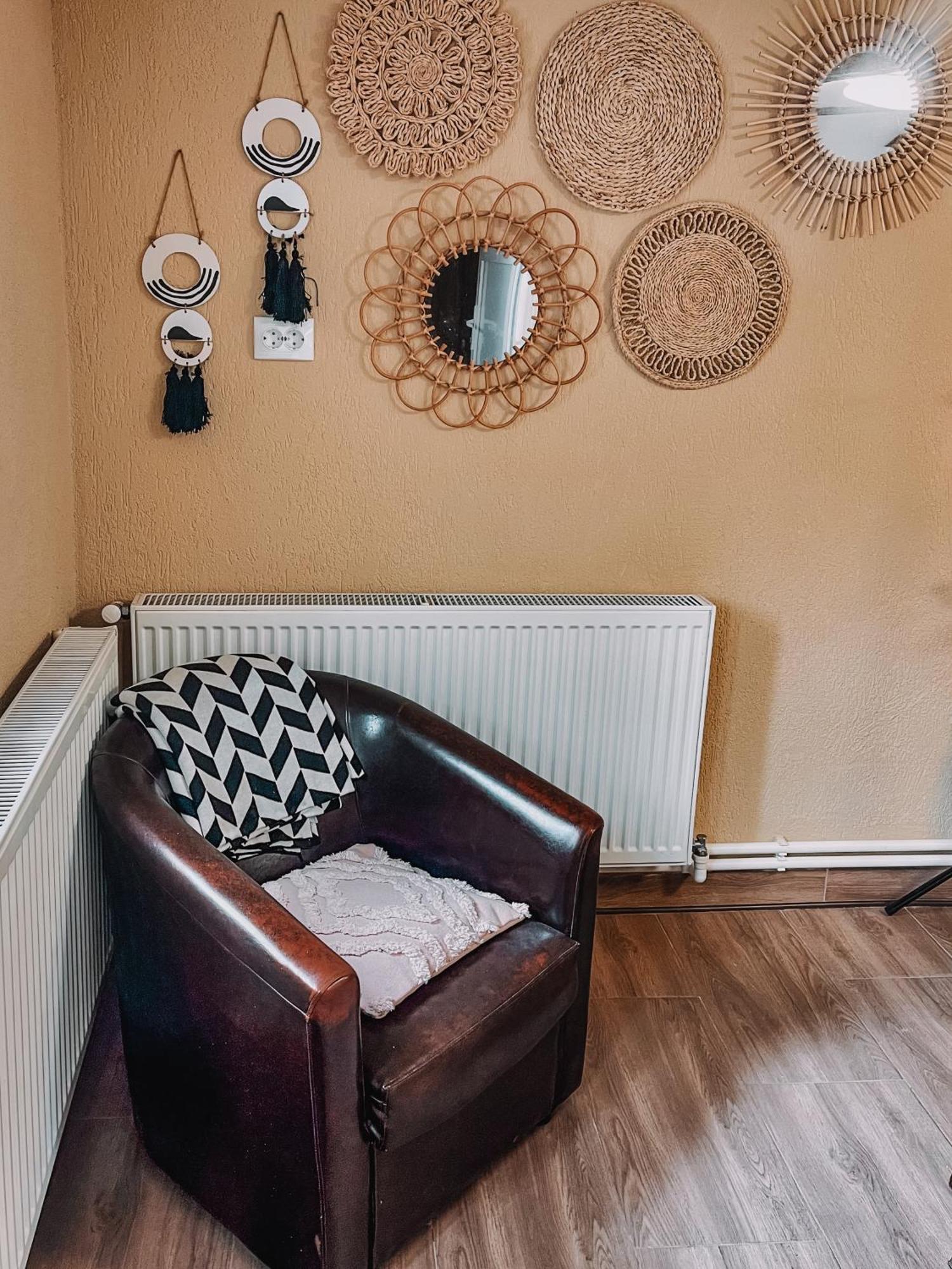 Yard Studio Rasnov Apartment Luaran gambar